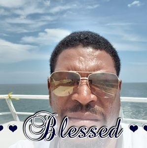 Meet your Posher, Emanuel